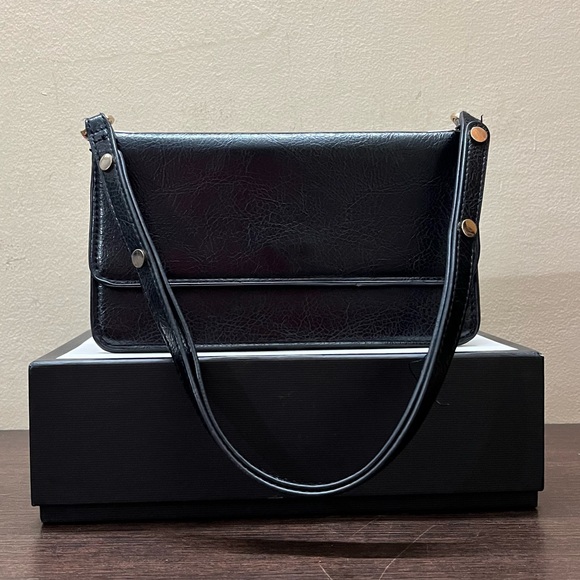 Mango 2 Way Baguette & Sling Bag - Picture 3 of 6